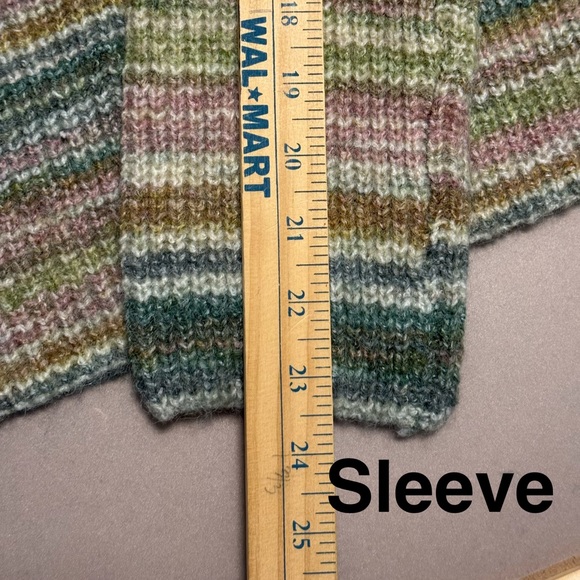 NWT Hem & Thread Multicolor Striped Women's Sweater - Picture 6 of 7
